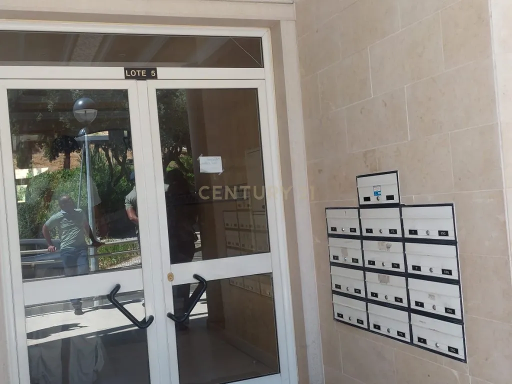 Apartamento Moderno na Ramada para Arrendamento - Image 2