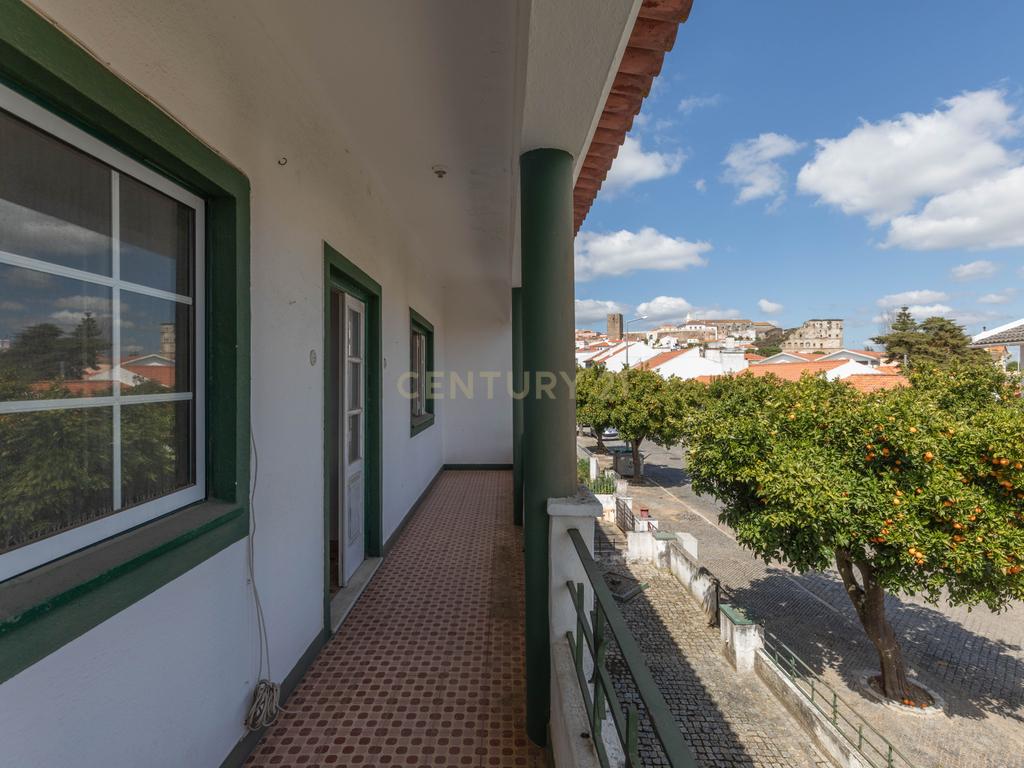Moradia T6 com Jardim e Vista Panorâmica em Avis - Image 27