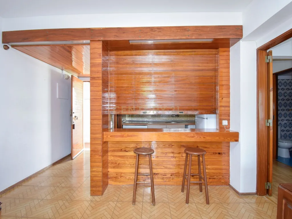 Apartamento T1 com Vista Mar em Carcavelos - Image 19