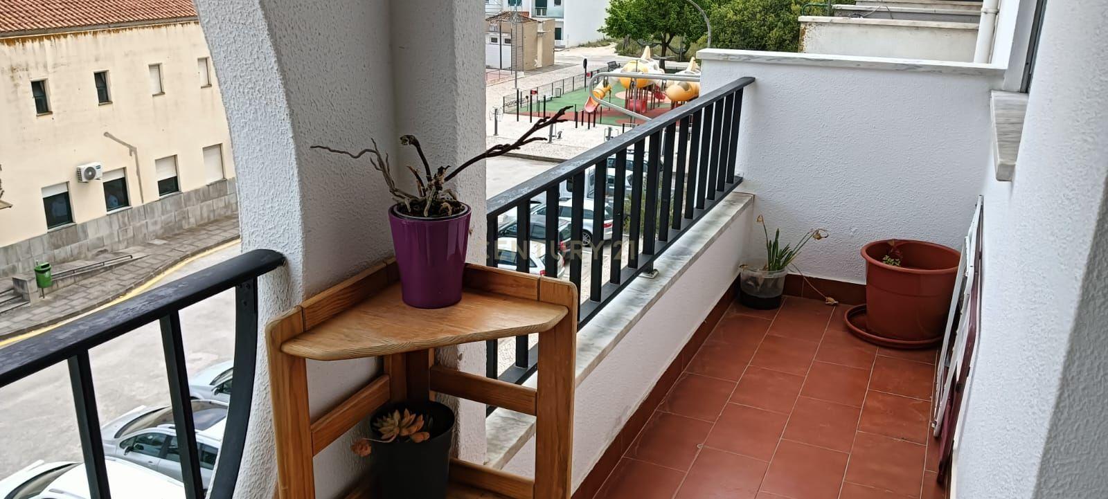 Apartamento T2 em Samora Correia com Vista Panorâmica e Boa Localização - Image 9