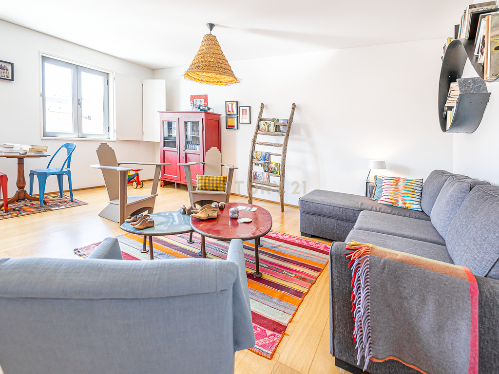 Apartamento T3 com terraço, garagem e elevador na Rua do Benformoso, em Lisboa - Image 5