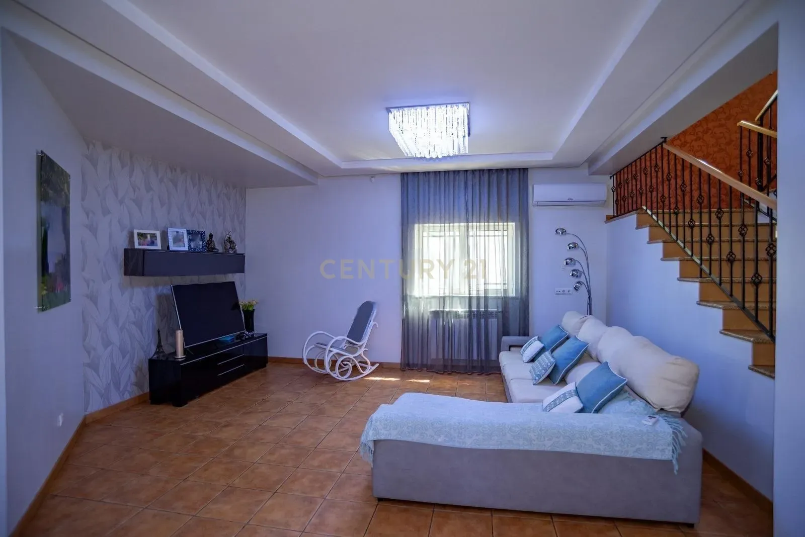 Moradia Isolada V4 com Piscina em Alpendorada – Oportunidade Única - Image 17