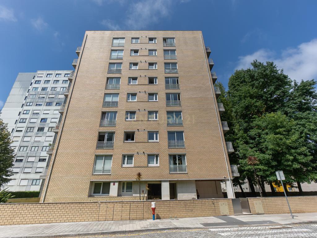 Apartamento T2 para Arrendamento em Lordelo do Ouro, Porto - Image 22