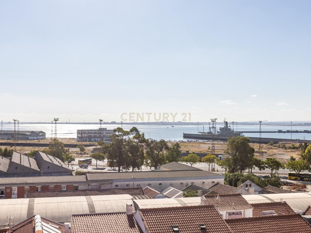 Apartamento T3 em Almada com Excelente Localização - Image 29