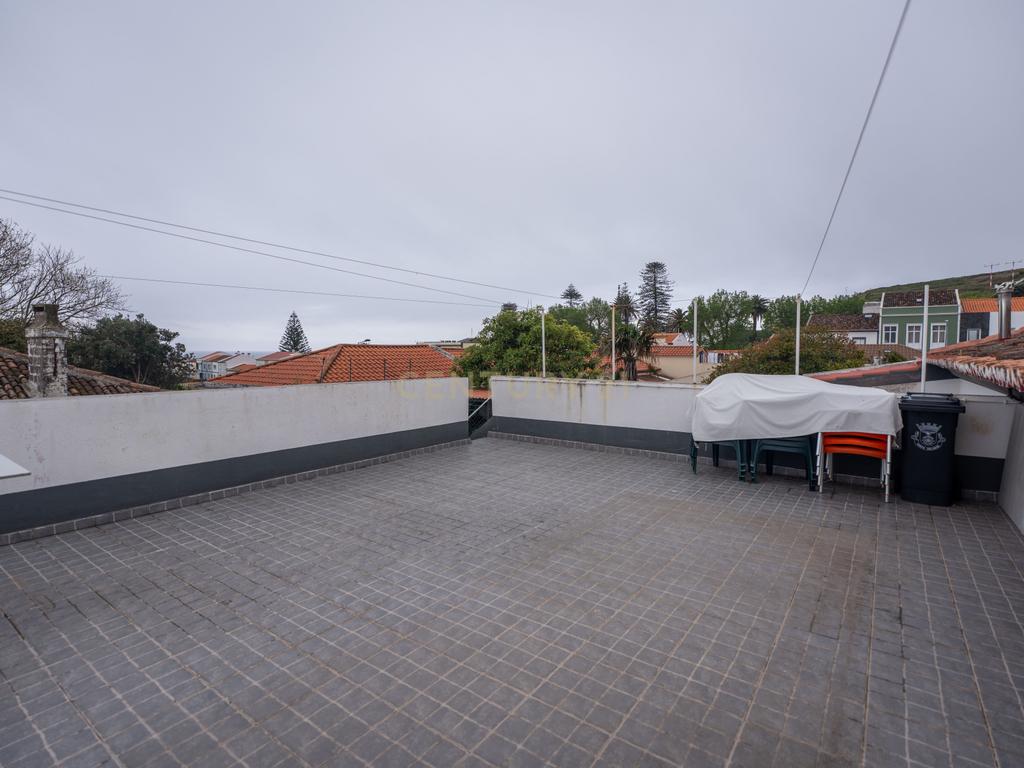 Moradia T4 em Santa Clara - Image 32