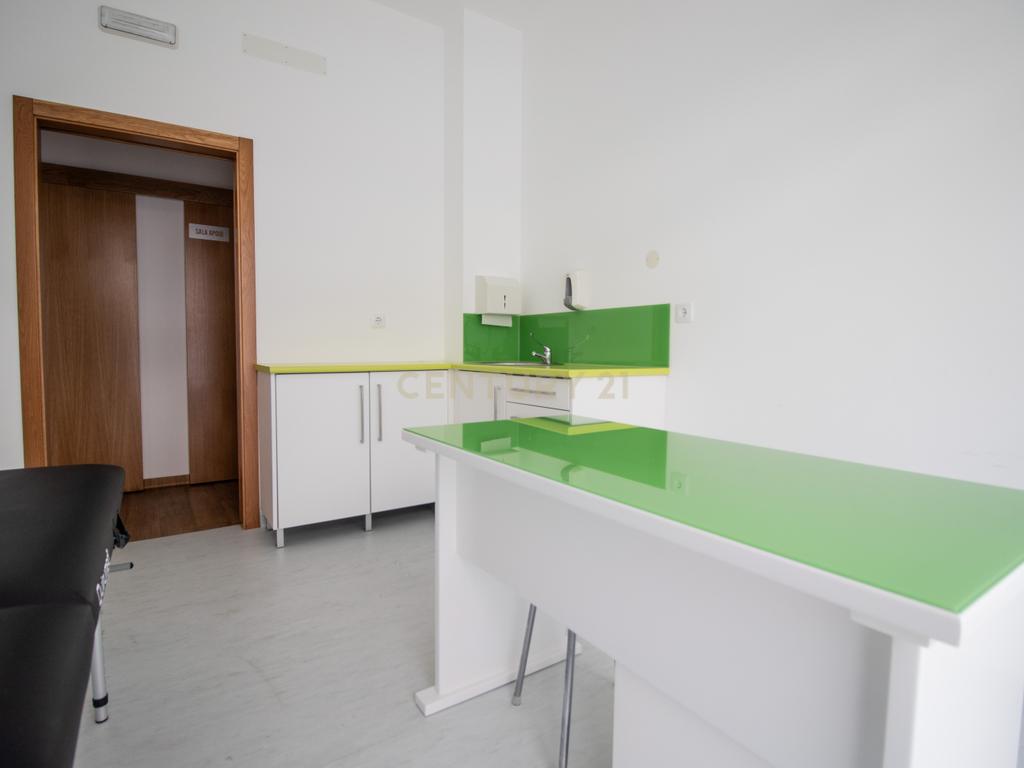 Espaço preparado para Clínica Dentária com garagem – Zona Histórica - Image 10