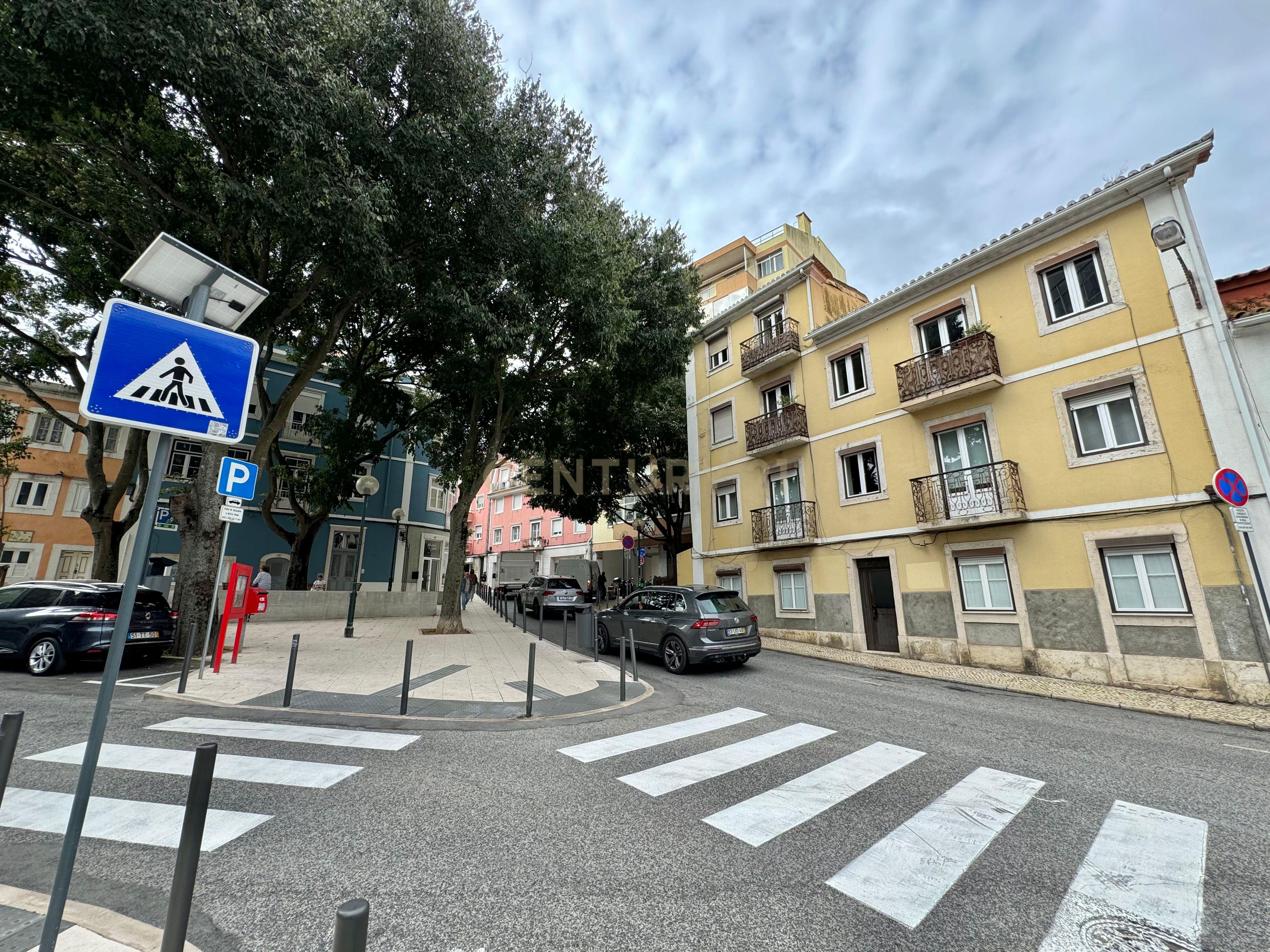 T3 totalmente remodelado em Campo de Ourique / Amoreiras - Image 22