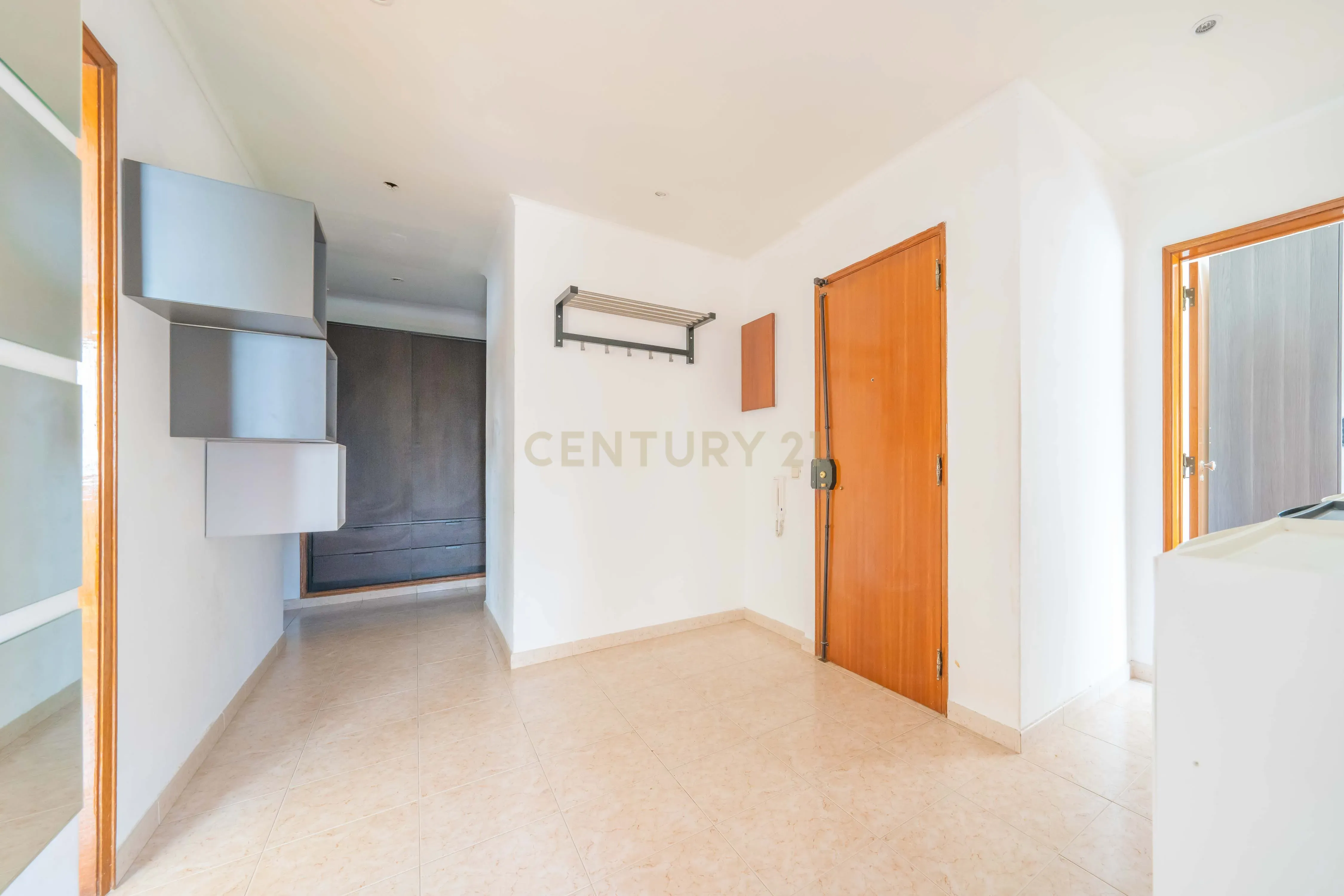 Apartamento T3, Pronto Habitar, no Padre Nabeto, Aires - Image 25
