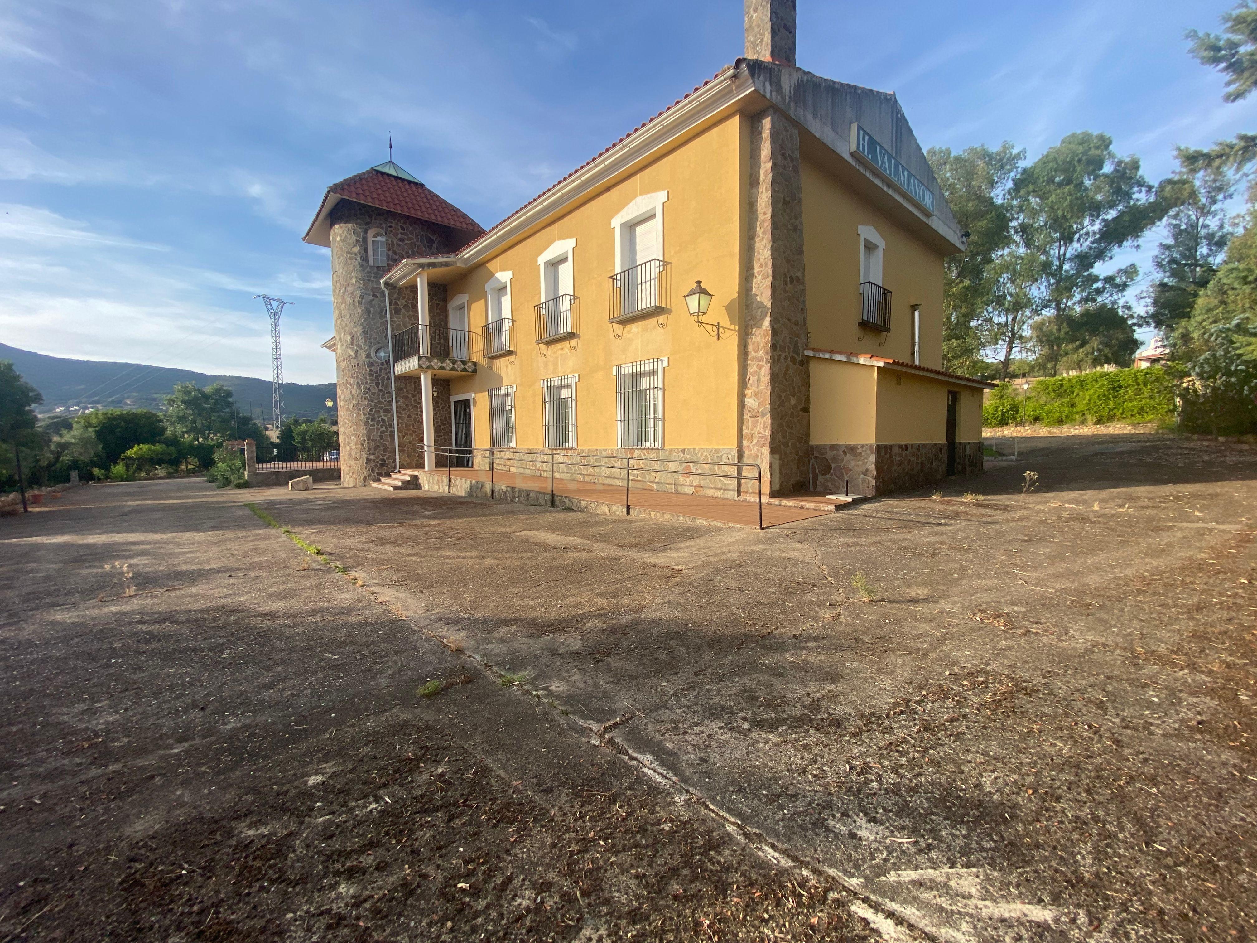 undefined - Image 14