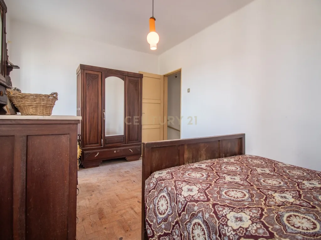 Oportunidade única em Abrunheira! Moradia T3+2 com terraço e vistas panorâmicas - Image 31