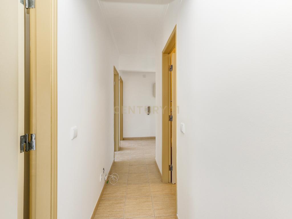T2 RENOVADO NA SOBREDA - Image 12