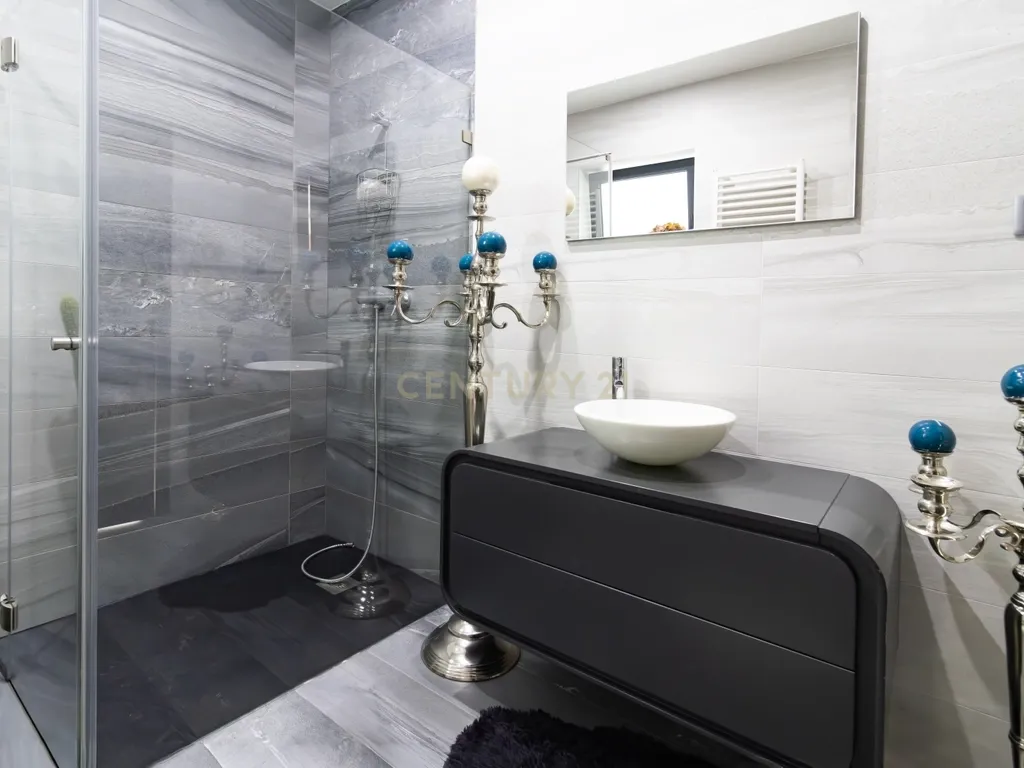 Luxuosa Moradia T3+1 | Pombal | - Image 12