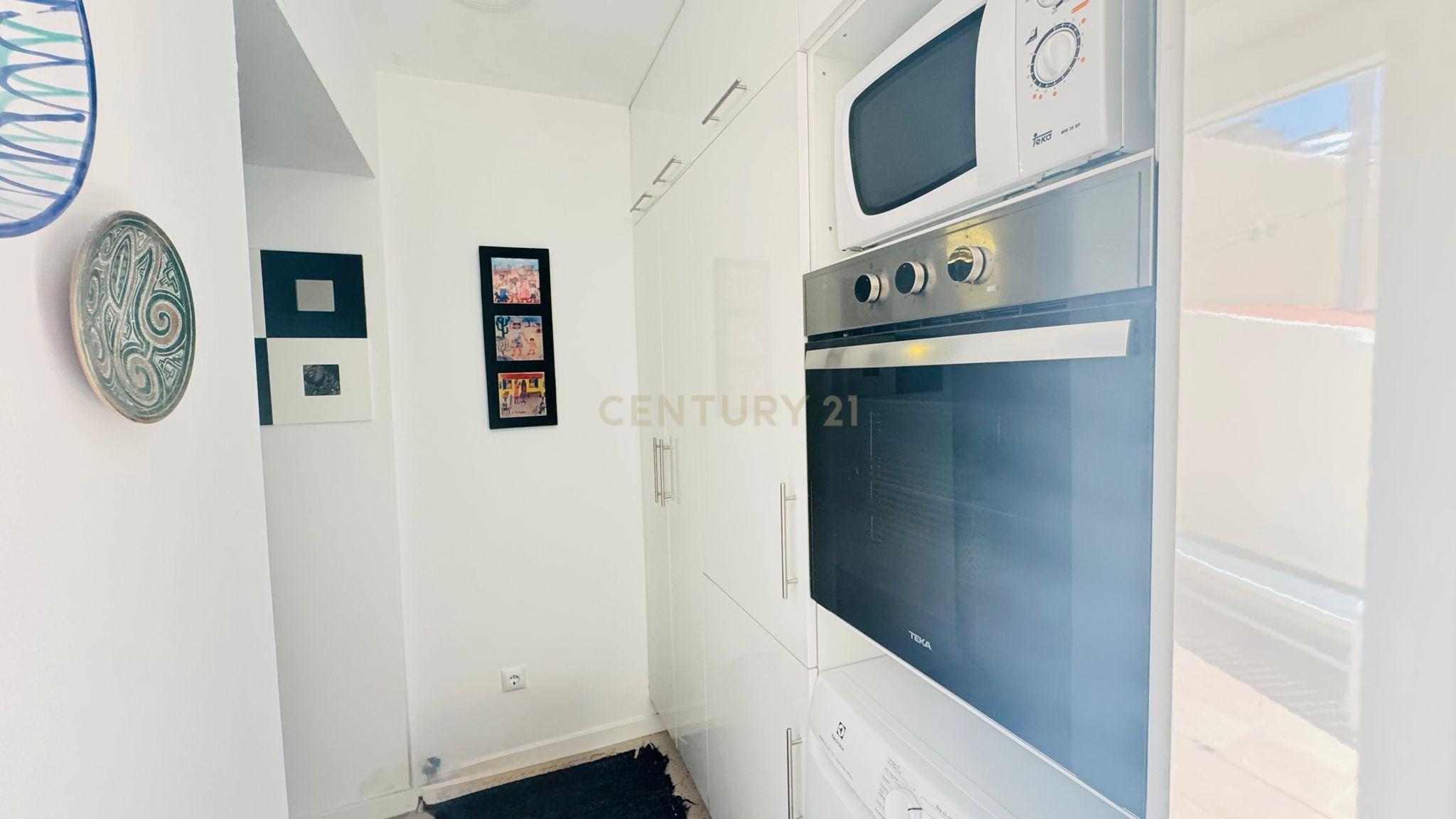 Fotografia 11 de Apartamento T2 com Suite e Terraço no Coração de Alfama