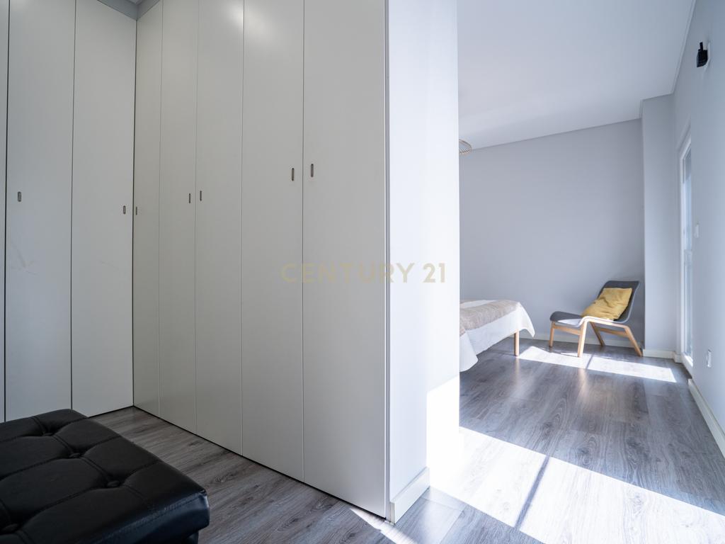 Moradia T4 na Póvoa de Santa Iria - Image 17