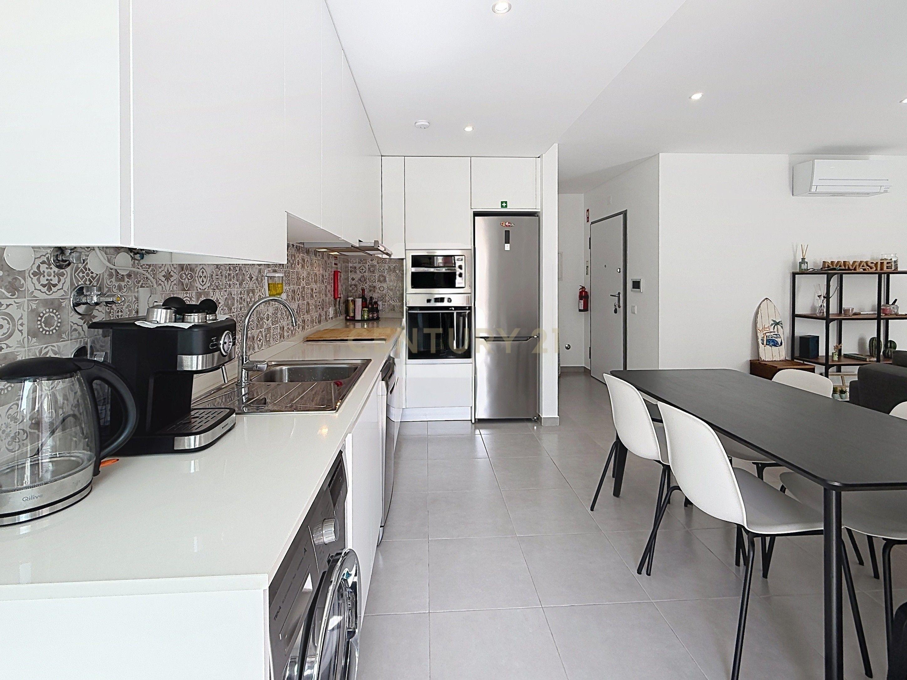 Fotografia 10 de Apartamento T2 em Nazaré, Leiria - Oportunidade Única!