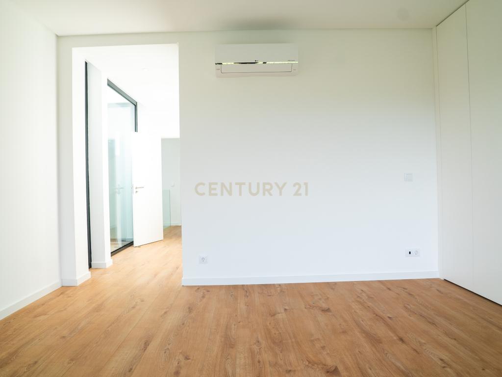Moradia T4 – Empreendimento Sky City -  Serra de Carnaxide - Image 36