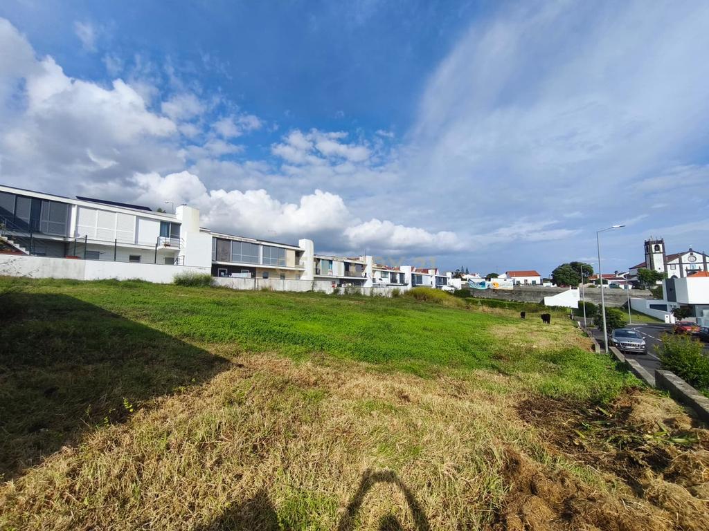 Loteamento em Relva, Ponta Delgada - 273m² com Projeto Aprovado e possibilidade construção chave na mão - Image 2