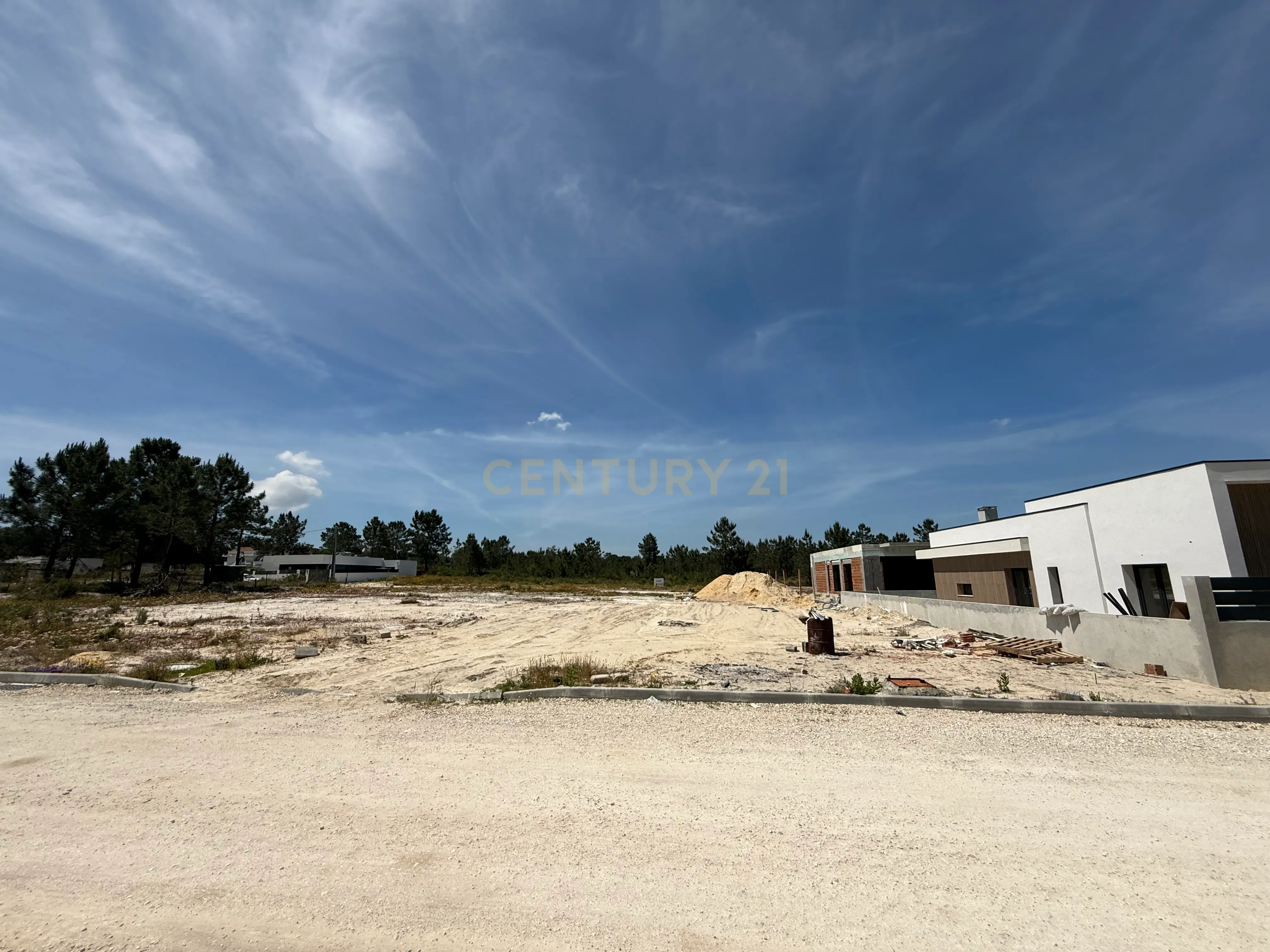 Terreno Urbano em Pinhal General - Oportunidade Única  - Image 1