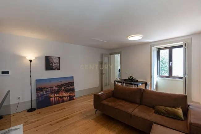 Apartamento T1 de charme com jardim no centro do Porto - Image 8
