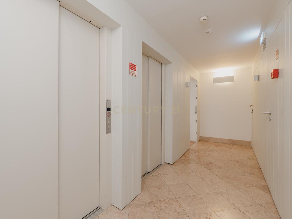 Apartamento T1 de Luxo - Avenida da Liberdade - Image 11