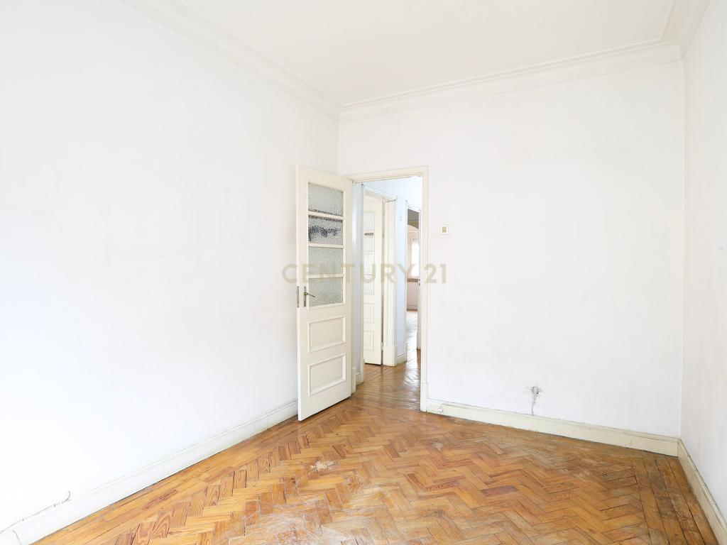 T2 | Entrecampos | 3º Andar com Elevador | 450.000€ - Image 9