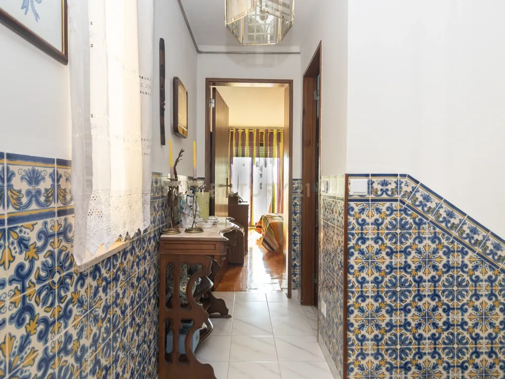 Moradia em Banda de 5 assoalhadas na Banática - Image 37