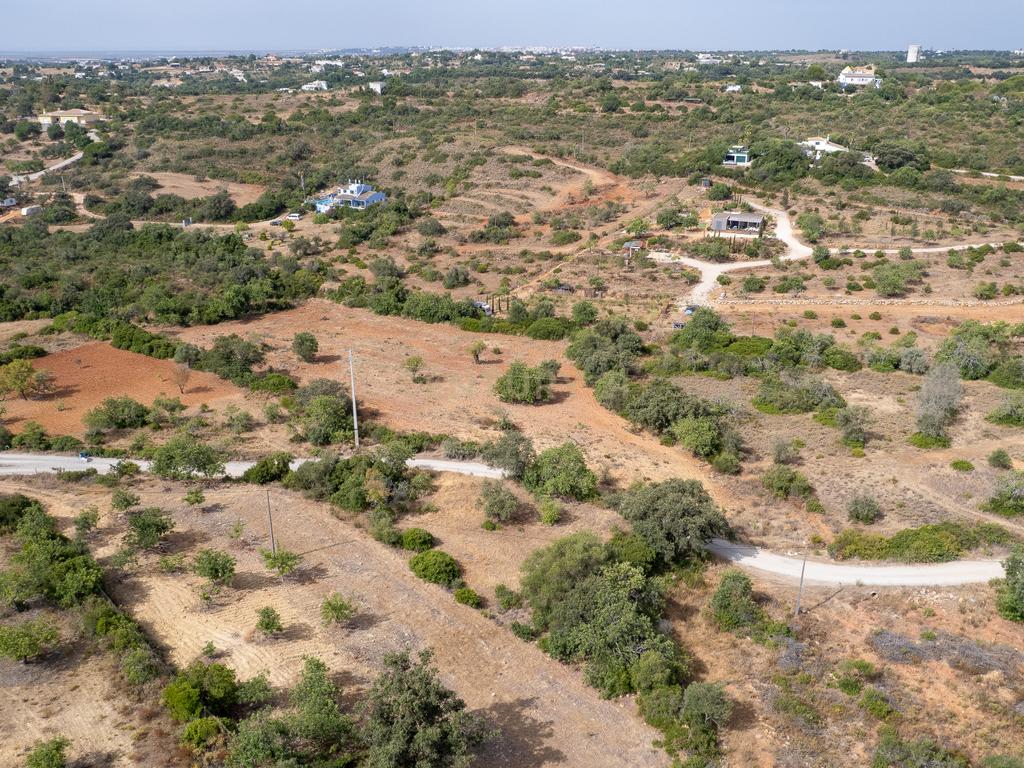 Terreno Rústico de 2.660 m² entre Pechão e Estoi - Image 7
