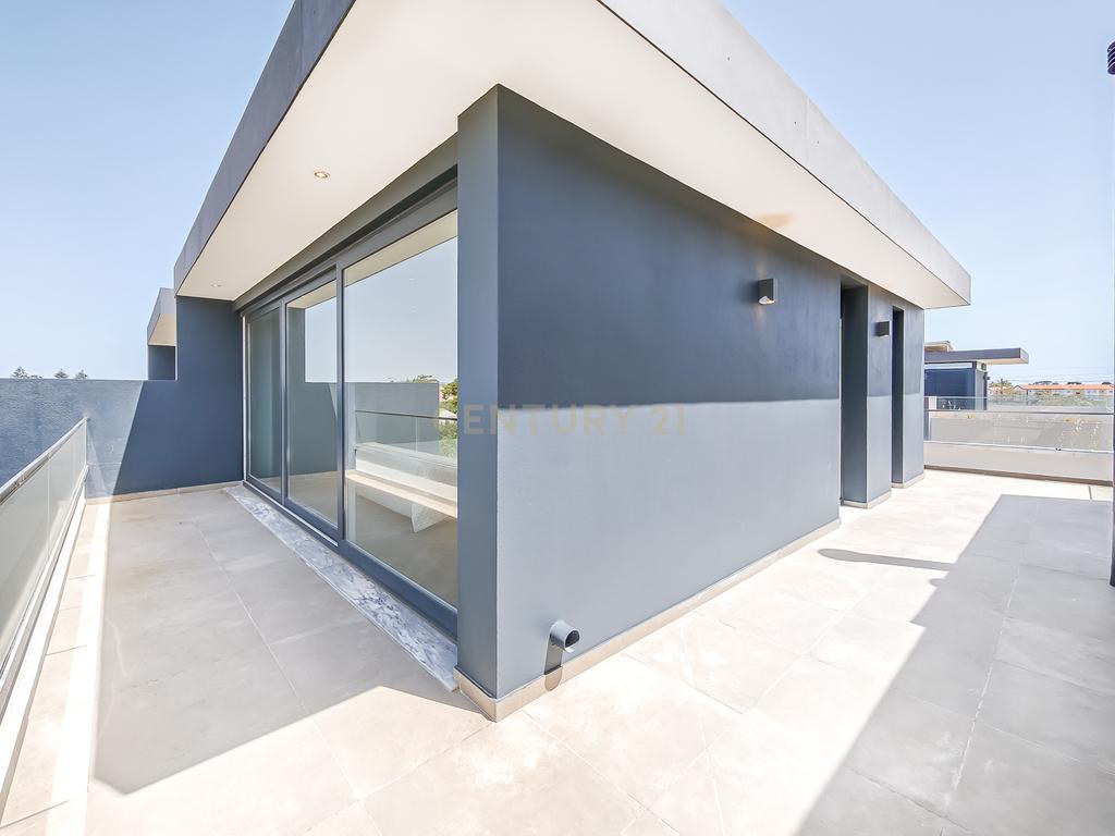 Moradia T4 em Condomínio Privado | Piscina | 6WC | Jardim | Terraço | Box | Quinta do Brilhante | Albarraque A 5 Minutos Do colégio Tasis internacional - Image 47