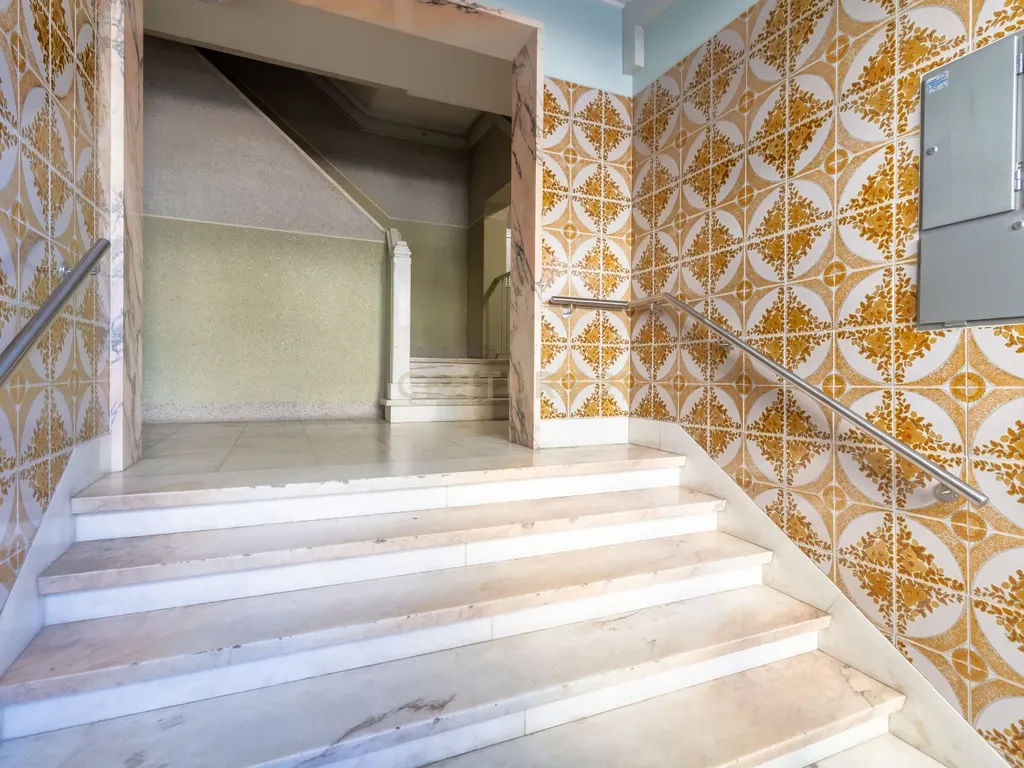 T2 com Excelente Localização em Agualva-Cacém | Ideal para Habitação Própria ou Investimento - Image 18