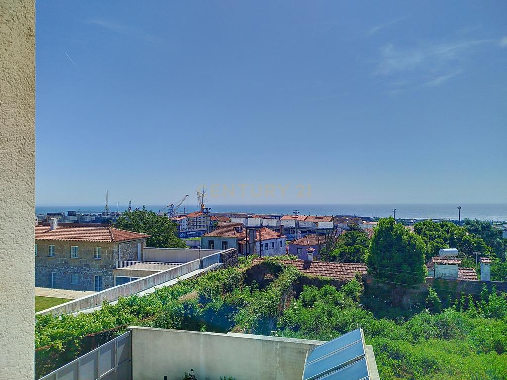 Apartamento com 2 quartos com vistas para o mar e excelente localização em  Viana do Castelo - Image 3
