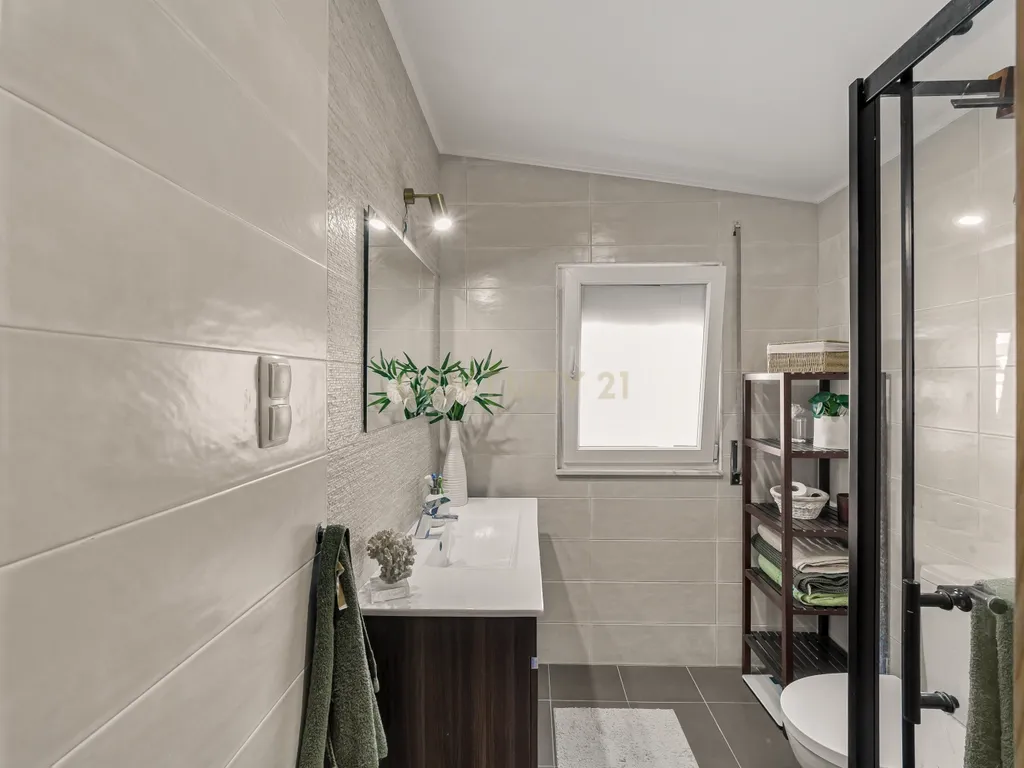 Moradia T3 isolada com garagem, Quinta do Conde - Image 35