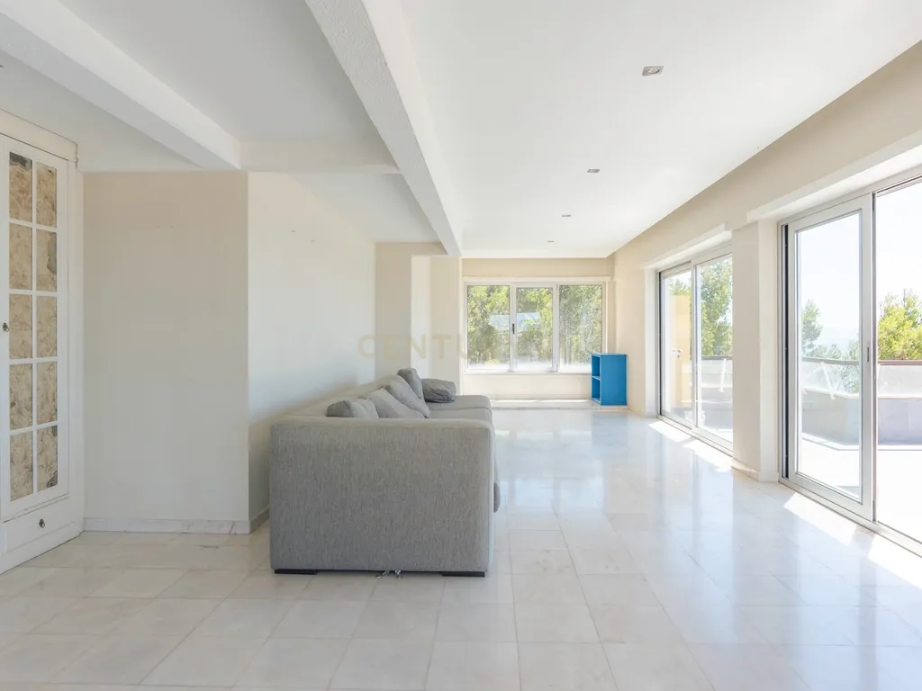 Apartamento T3 com Vista Mar em Oeiras - Image 26