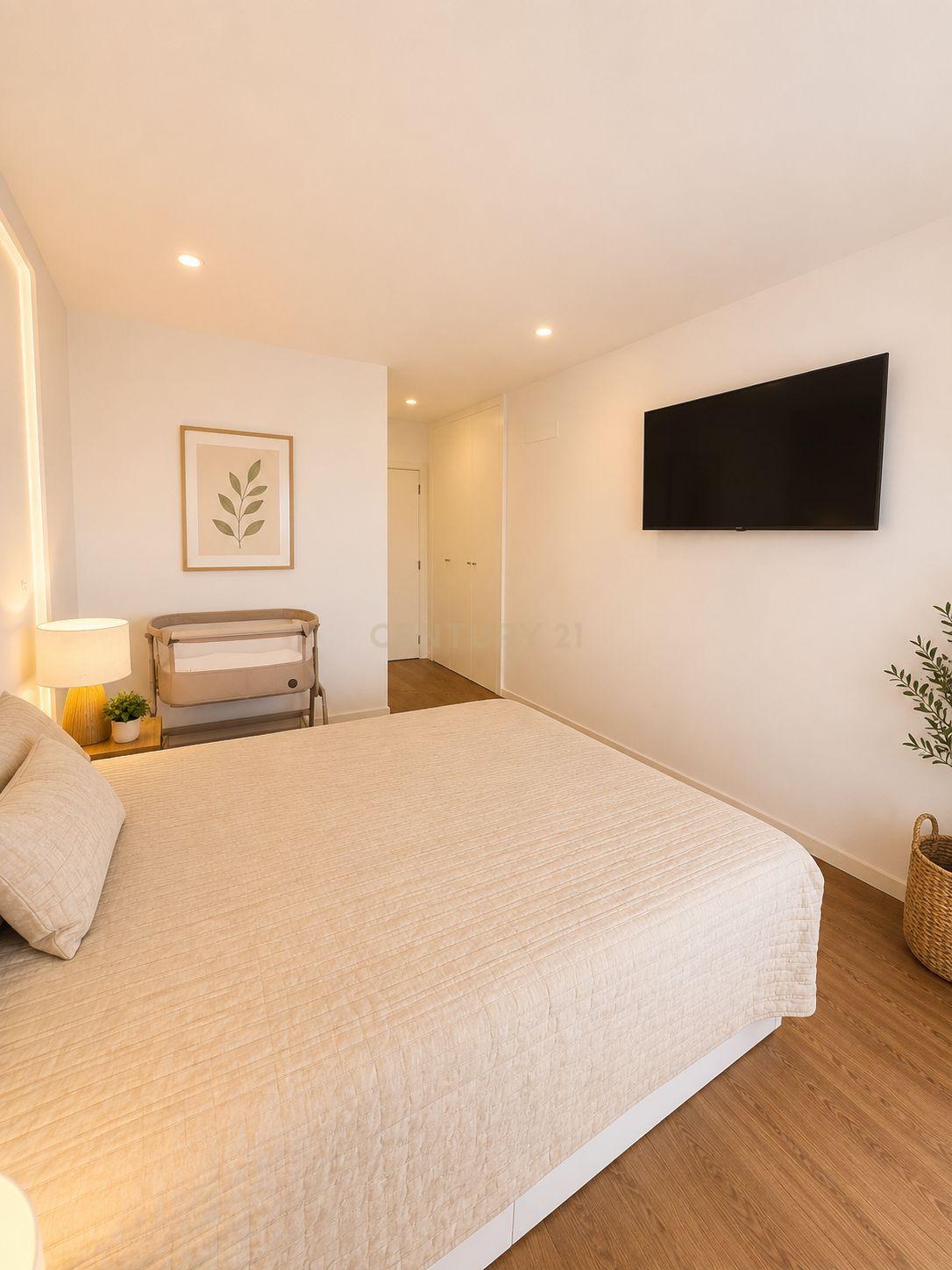 Fotografia 9 de Apartamento T3 com Churrasqueira e Garagem Box - Torre da Marinha | Seixal