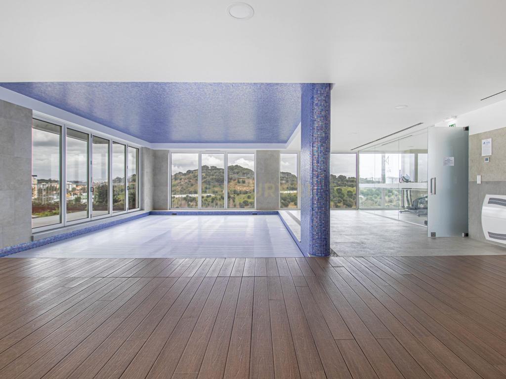 Apartamento T2 em Condomínio com Piscina e Garagem - Areeiro - Image 19