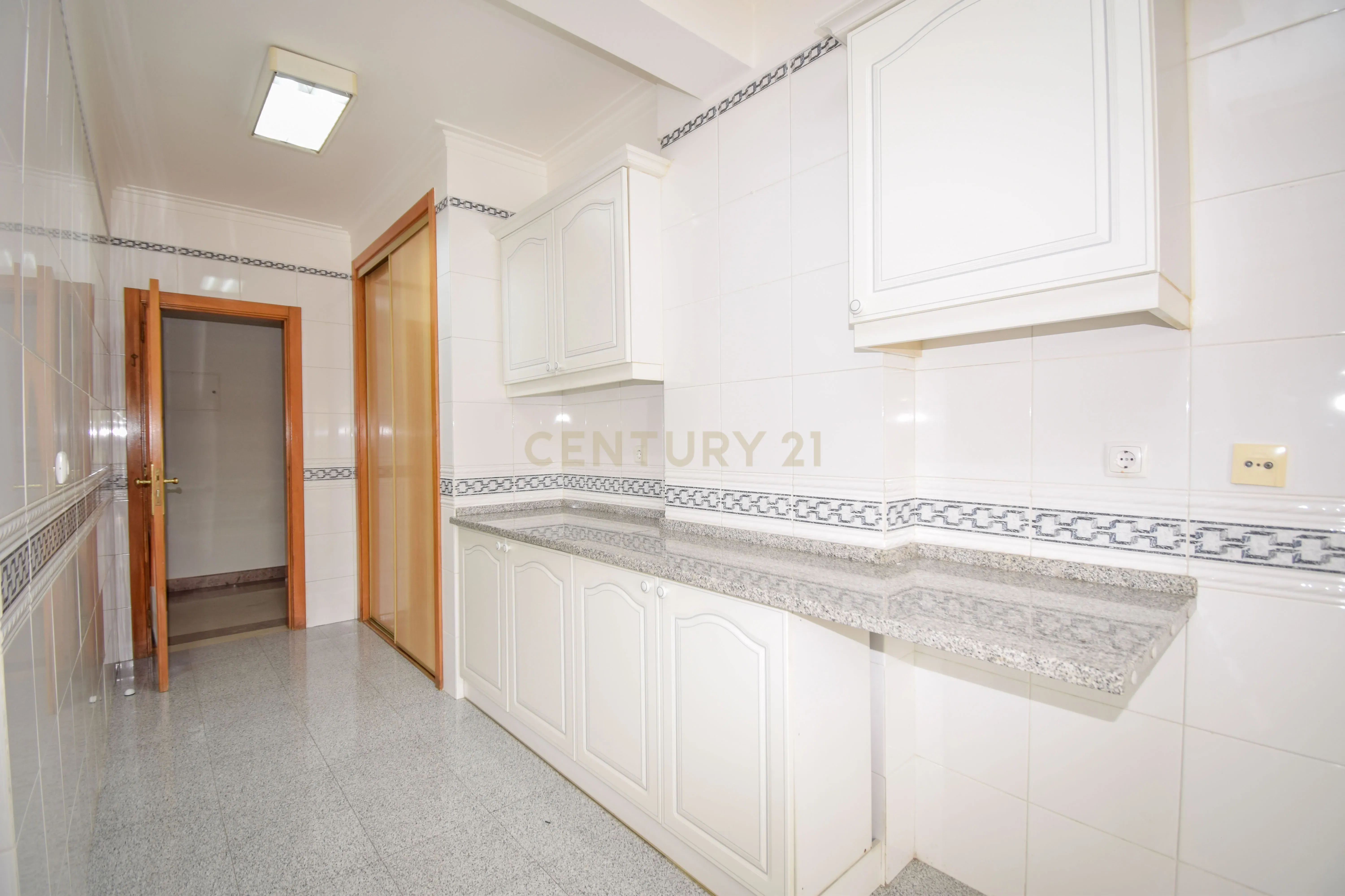 Fotografia 9 de Apartamento T3 em Loures com Garagem
