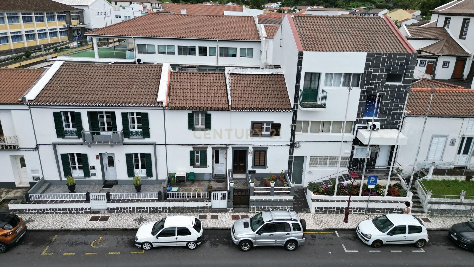 Moradia T2 em Povoação, €169.000