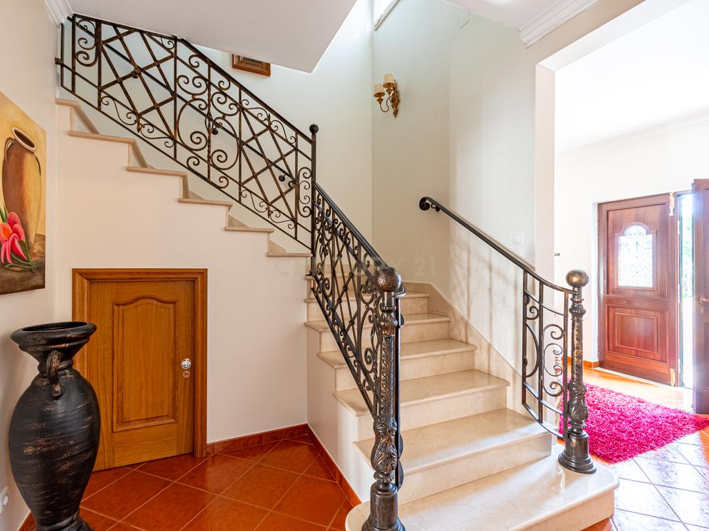 MORADIA T4 - SANTARÉM - Conforto, Elegância e Funcionalidade - Image 13