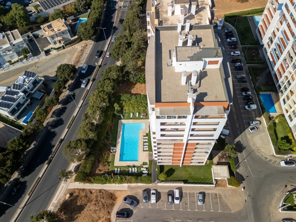 T0+1 mobilado, em condominio c/ piscina, Portimão - Image 19