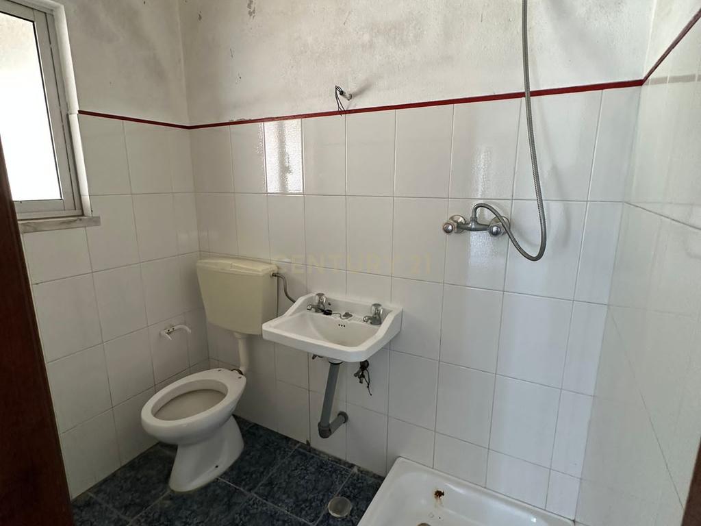 Casa T2  em Santarém - Oportunidade Única! - Image 16
