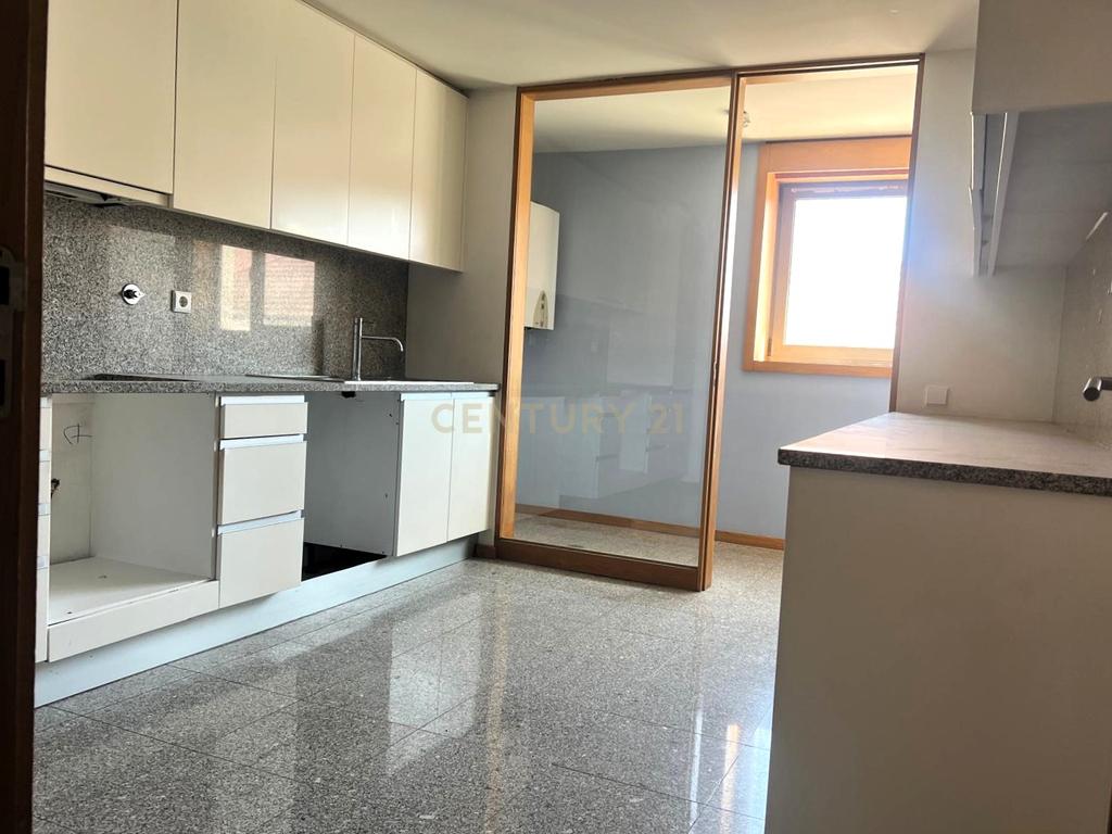 Apartamento T3 Praia, Matosinhos - Image 3
