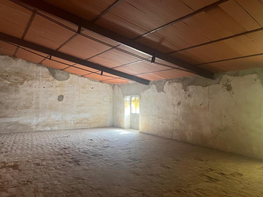 Oportunidade Única: Casa para Recuperar em Cáceres, 65.000€ - Image 4