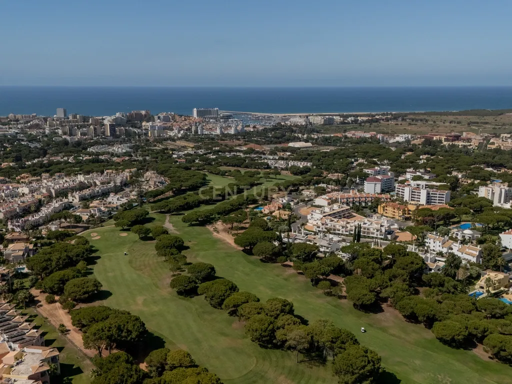 Moradia T6 Geminada - Ténis - Clube do Lago - Vilamoura - Image 3