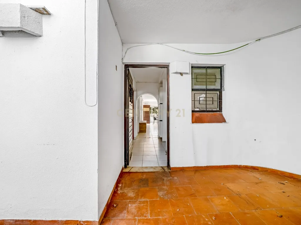 T1+1 Rés do Chão com Logradouro Privativo em Condomínio com Piscina Montechoro, Albufeira - Image 27