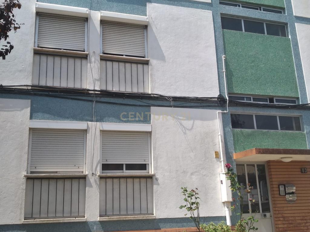 T2 Totalmente Renovado | Santa Iria da Azóia | 265.000 € - Image 11