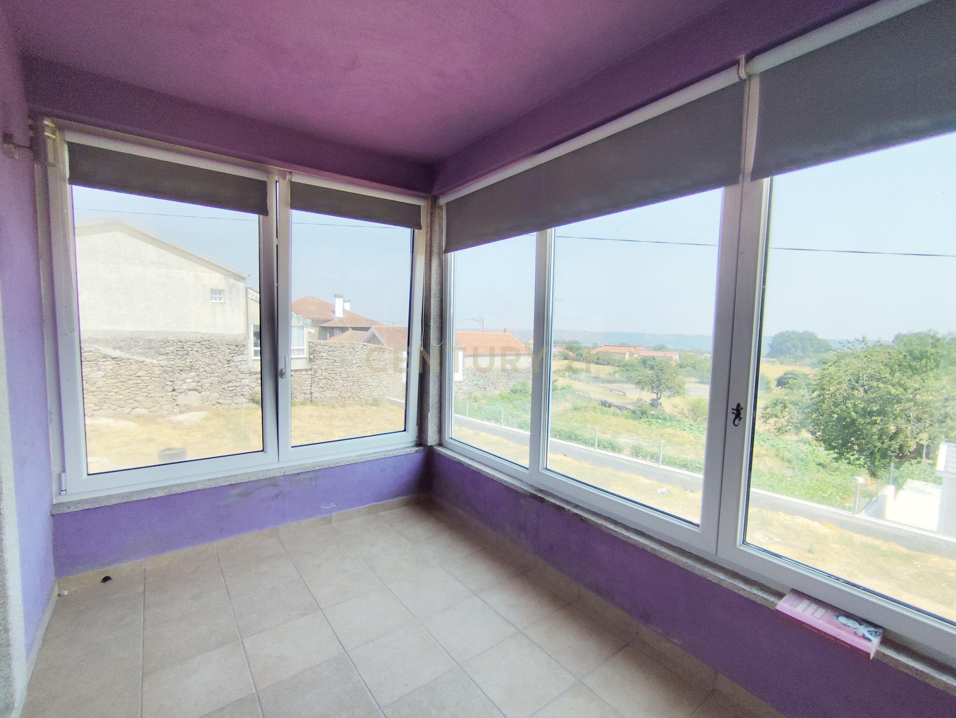 Fotografia 7 de Magnífica casa de campo com 4 quartos, garagem e jardim.