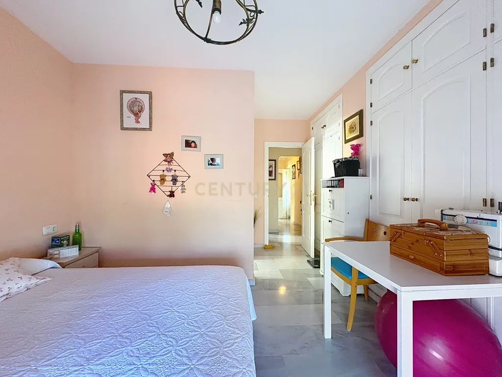 Apartamento com Vista Mar em Benalmádena, Málaga - Image 39