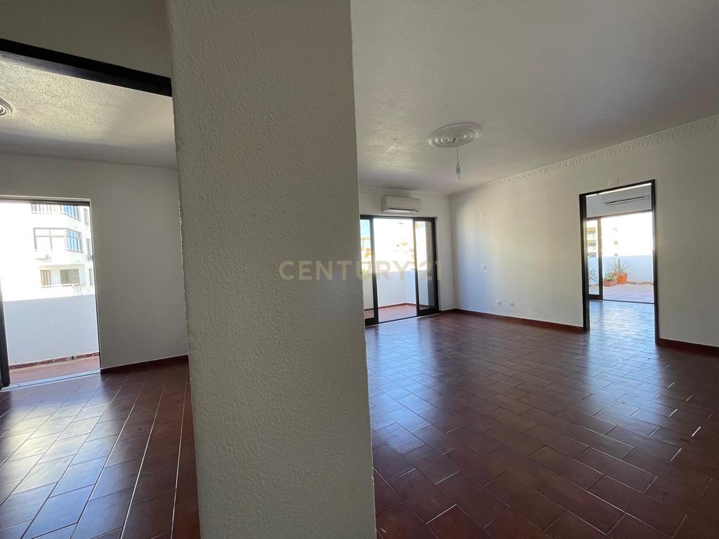 Exclusivo Apartamento T2 - Quarteira - Lugar de Garagem - Varandas - Praias - Marina Vilamoura - Image 14