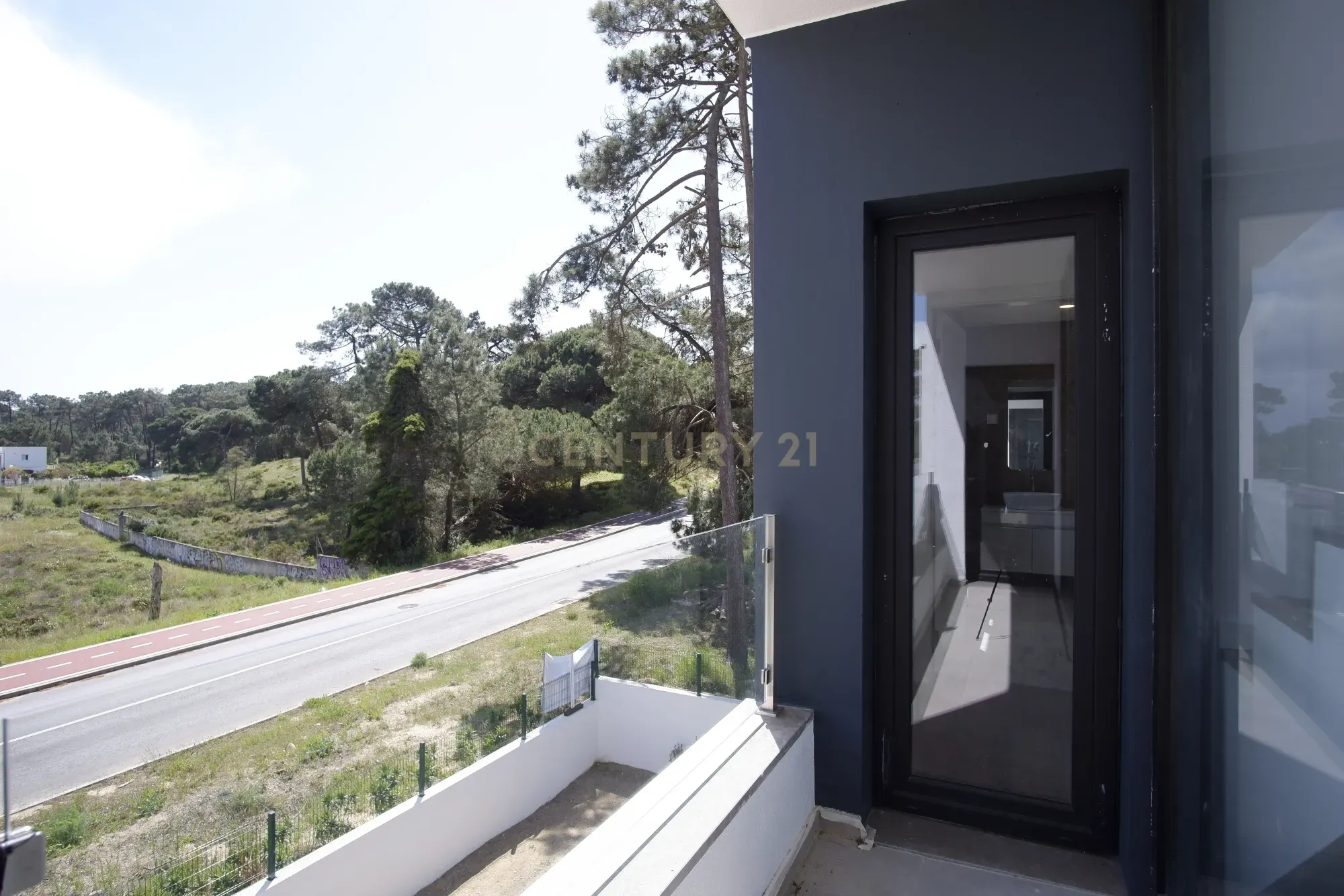 🌿 Moradia de Sonho Pronta a habitar na Avenida do Mar T5 com piscina – Aroeira - Image 27