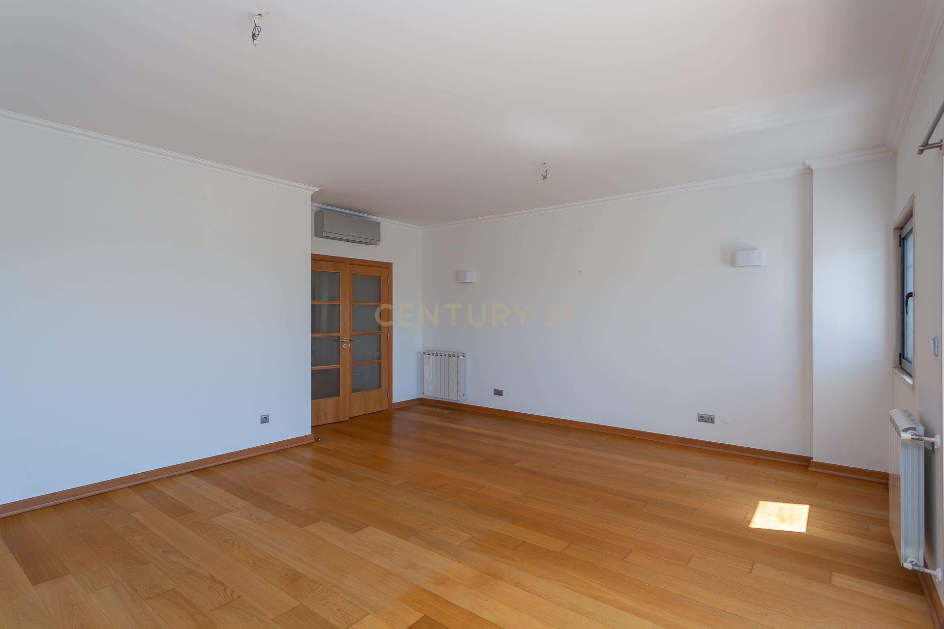 Fantástico Apartamento T2 em Alcabideche - Image 8