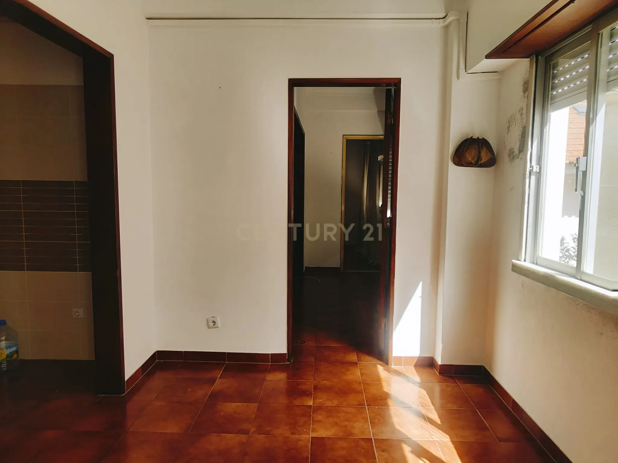 Prédio Bi-Familiar T2 e 2 Anexos Tipologia T1 Em Zona Residencial Tranquila Na Póvoa de Santo Adrião  - Image 70